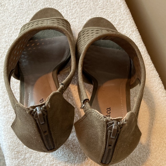 NWOT - Style $ Co Shooties. Size 9. - Picture 9 of 12